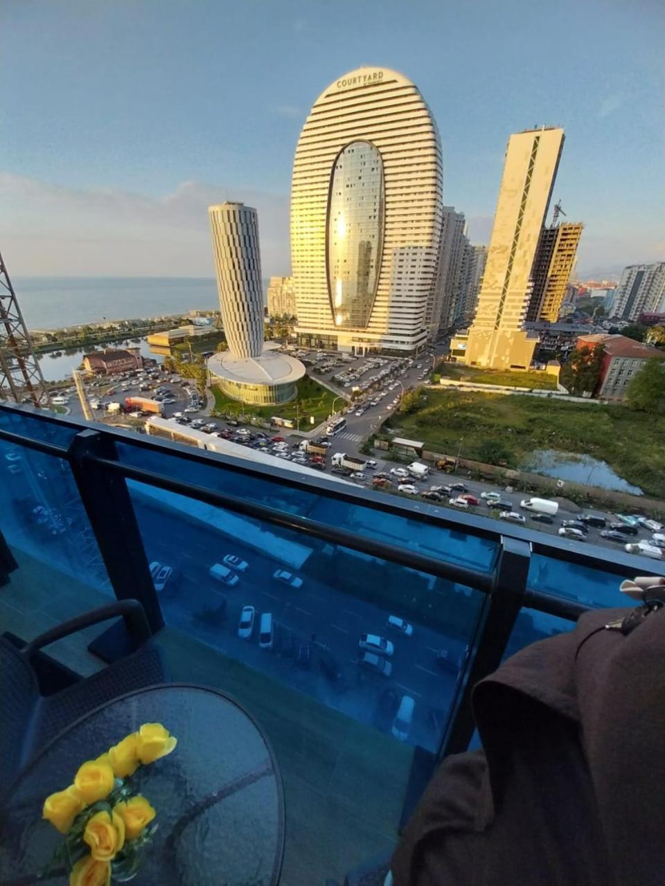 Apart-Hotel Orbi City บาทูมิ ภายนอก รูปภาพ