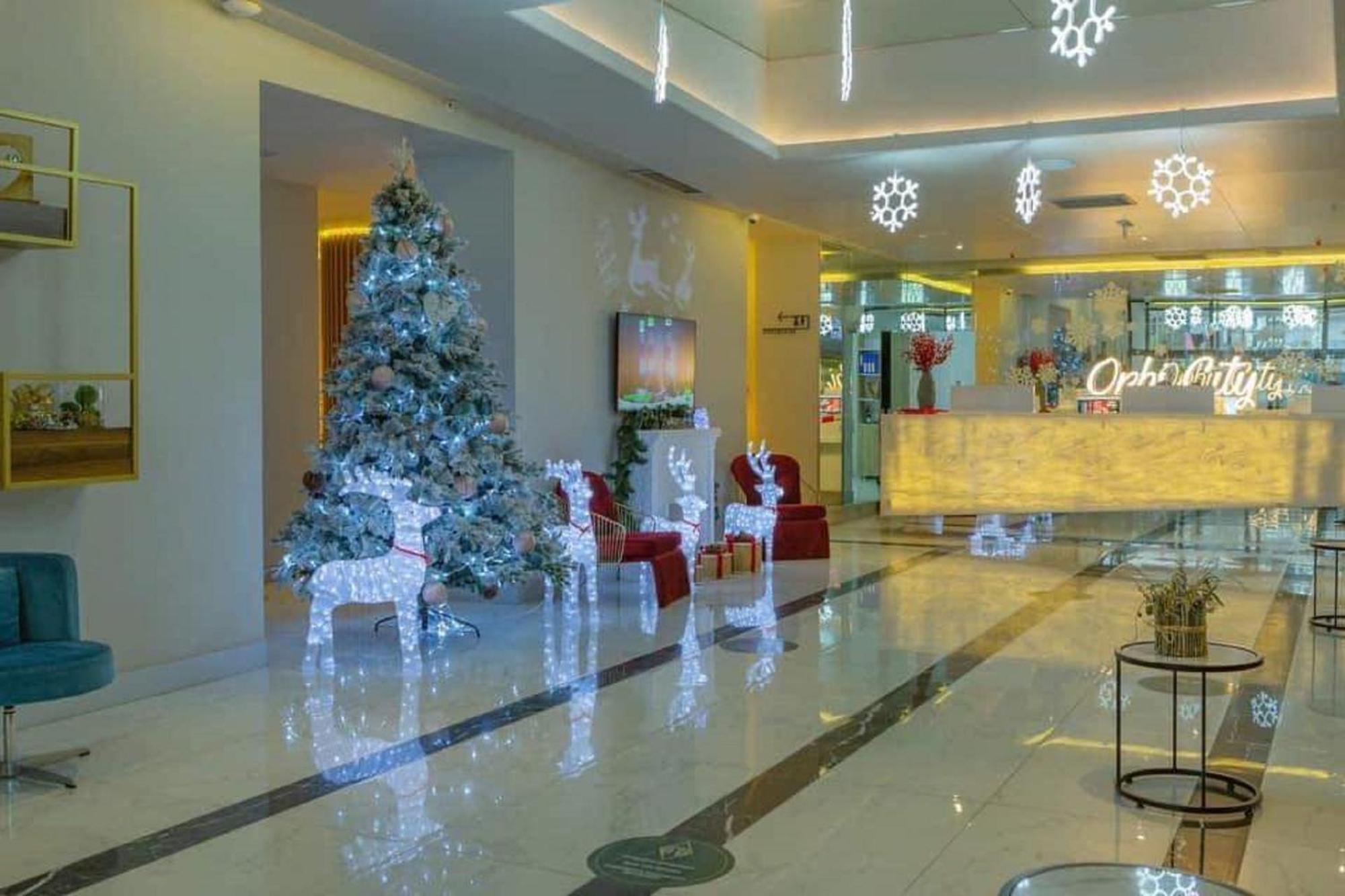 Apart-Hotel Orbi City บาทูมิ ภายนอก รูปภาพ